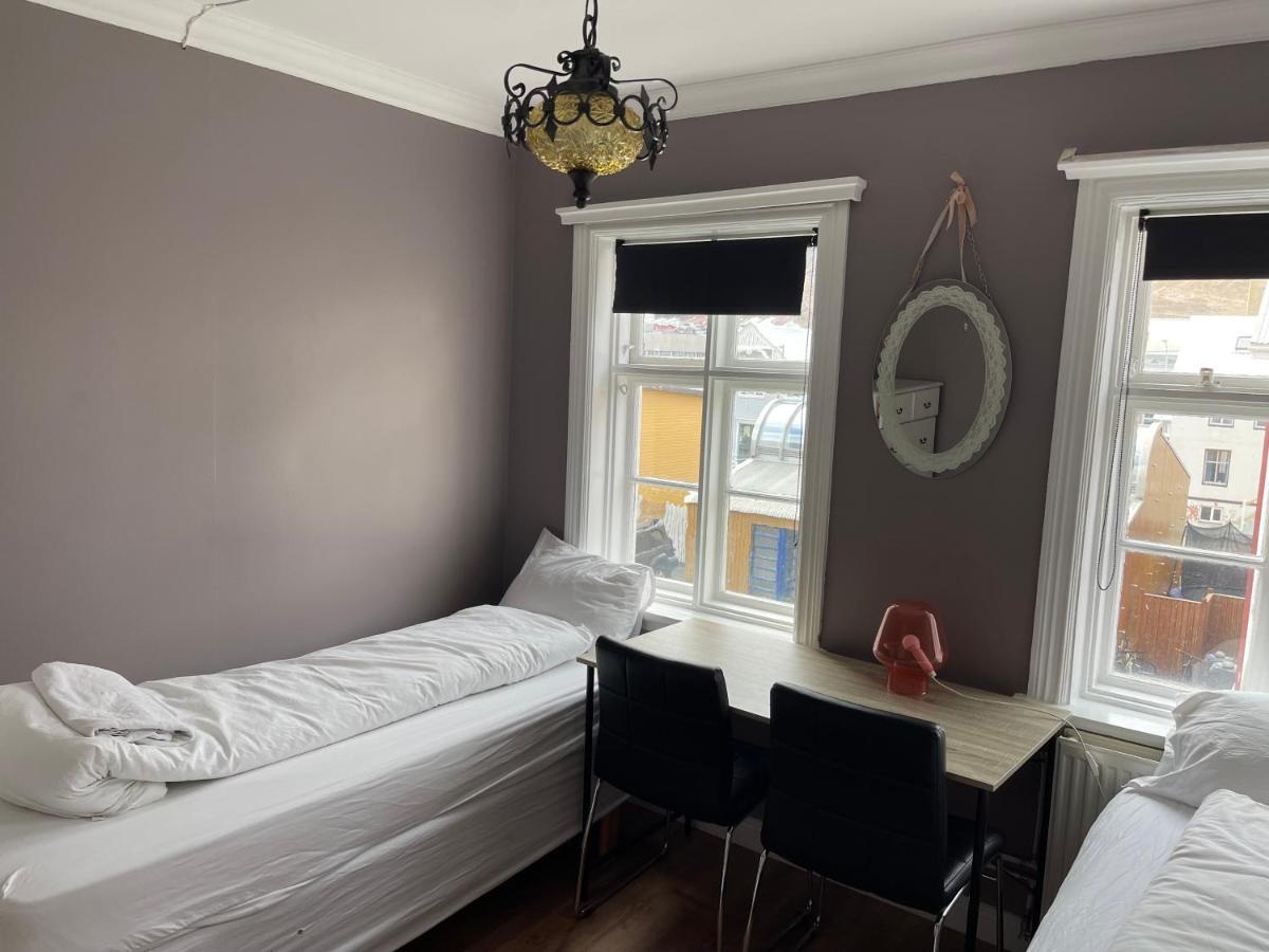 Managisting Guesthouse Исафьордур Экстерьер фото